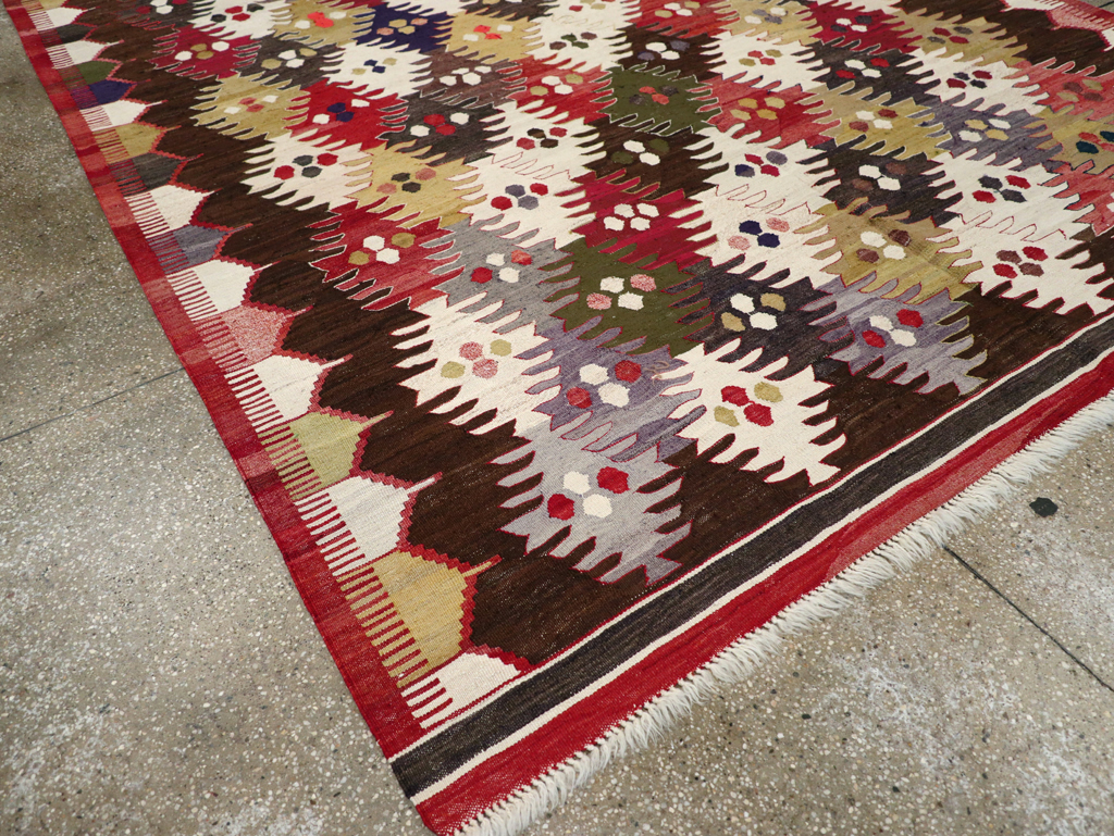Contemporary Turkish Flatweave Kilim Small Room Size Carpet, No.30864 - Staging