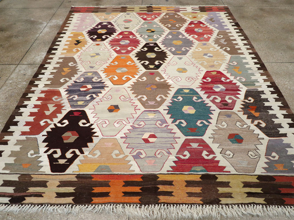 Contemporary Turkish Flatweave Kilim Room Size Carpet, No.30865 - Staging