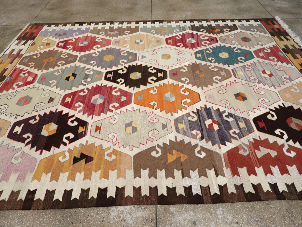 Contemporary Turkish Flatweave Kilim Room Size Carpet, No.30865 - Staging