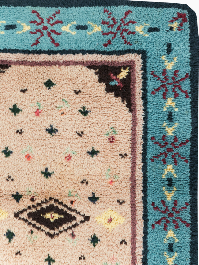 Vintage European Shag Rug, No.30874 - Staging
