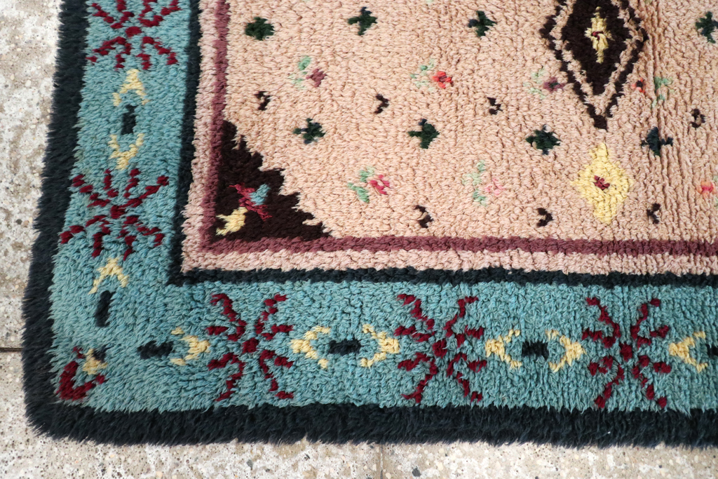 Vintage European Shag Rug, No.30874 - Staging