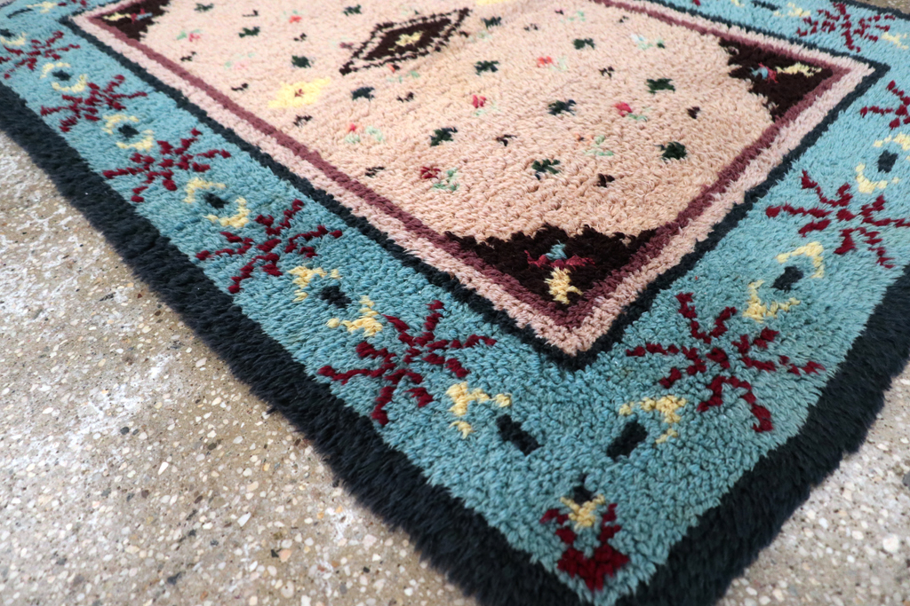 Vintage European Shag Rug, No.30874 - Staging