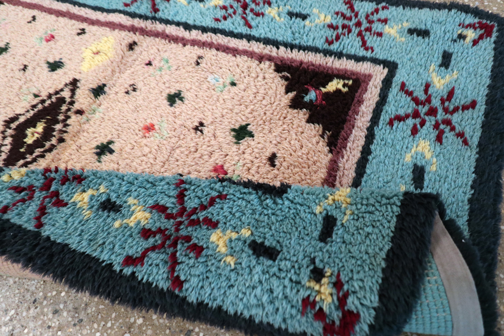 Vintage European Shag Rug, No.30874 - Staging