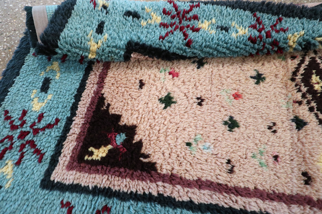 Vintage European Shag Rug, No.30874 - Staging