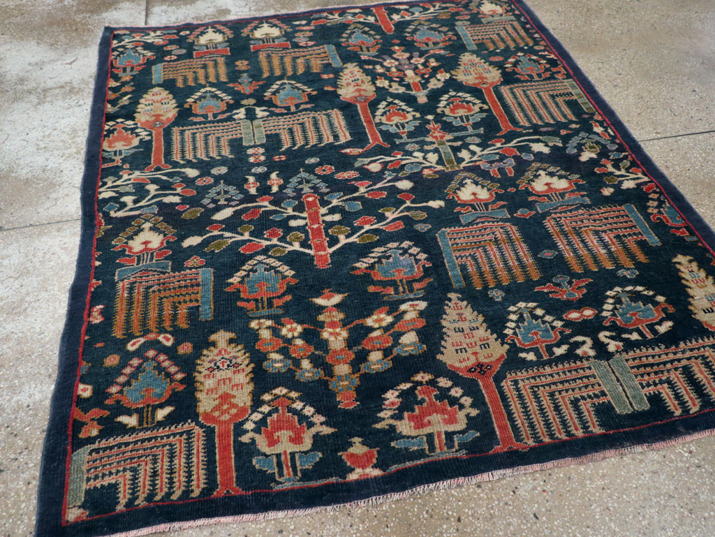 Antique Persian Sultanabad Rug, No.30879 - Staging
