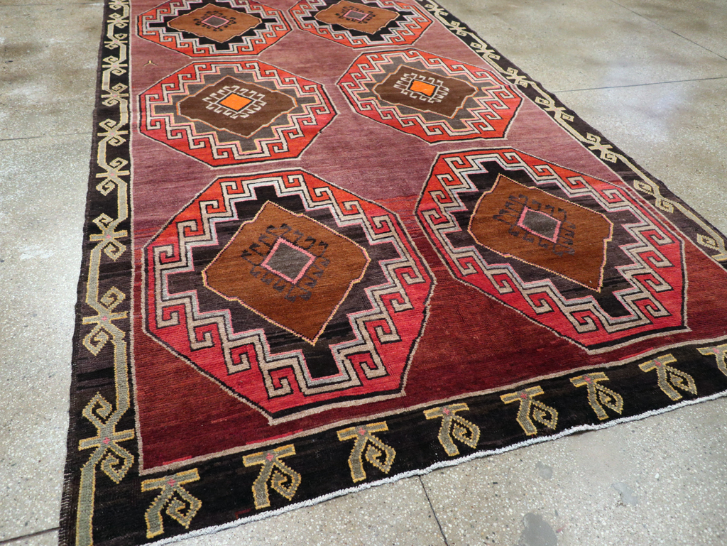 Vintage Turkish Anatolian Tribal Room Size Carpet, No.30907 - Staging