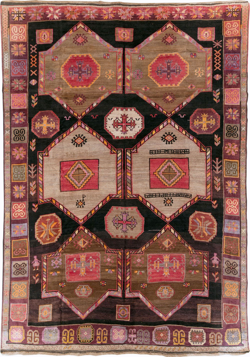 Vintage Turkish Anatolian Tribal Room Size Carpet, No.30914 - Staging