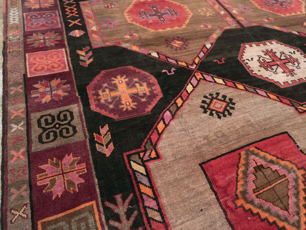 Vintage Turkish Anatolian Tribal Room Size Carpet, No.30914 - Staging