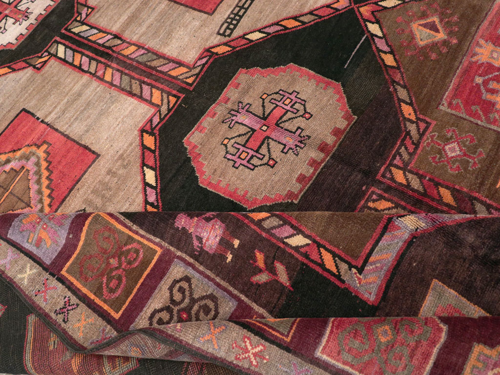 Vintage Turkish Anatolian Tribal Room Size Carpet, No.30914 - Staging