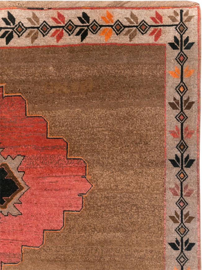 Vintage Turkish Anatolian Room Size Carpet, No.30919 - Staging