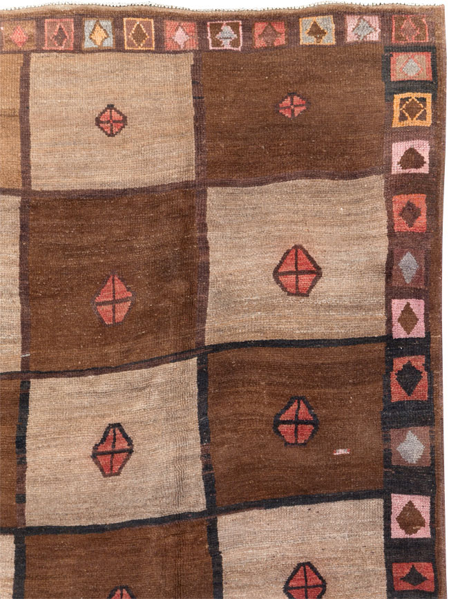 Vintage Turkish Anatolian Tribal Room Size Carpet, No.30938 - Staging