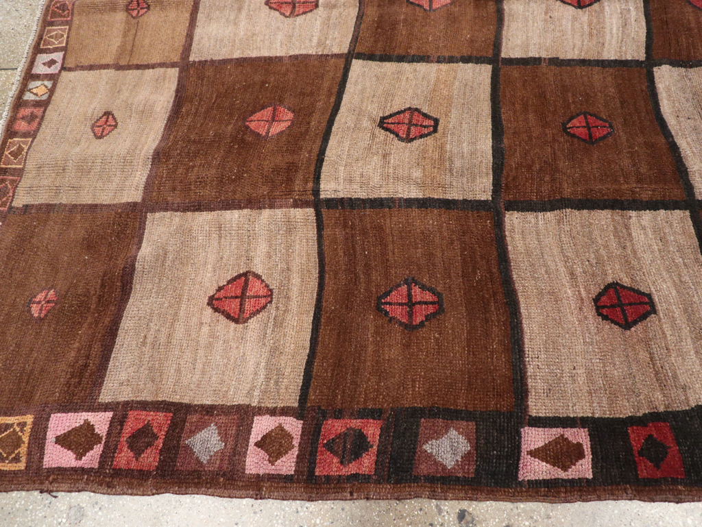 Vintage Turkish Anatolian Tribal Room Size Carpet, No.30938 - Staging
