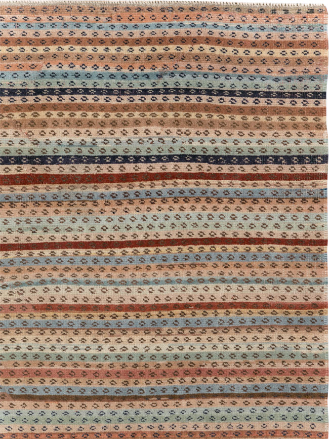 Vintage Turkish Anatolian Accent Rug, No.30941 - Staging