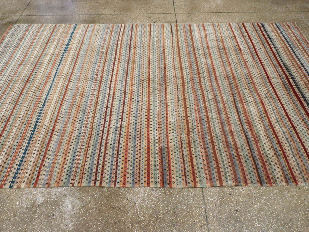 Vintage Turkish Anatolian Accent Rug, No.30941 - Staging