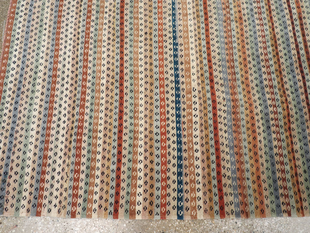 Vintage Turkish Anatolian Accent Rug, No.30941 - Staging