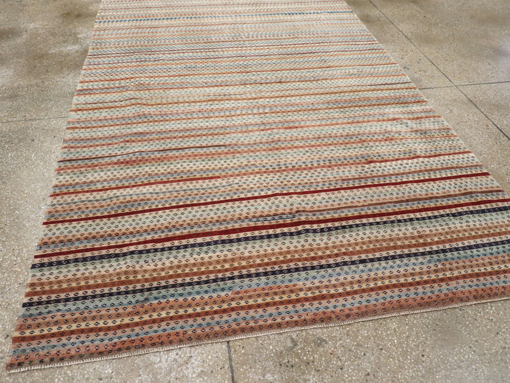 Vintage Turkish Anatolian Accent Rug, No.30941 - Staging