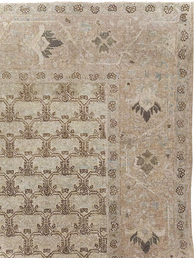 Vintage Persian Gallery Tabriz Carpet, No.30944 - Staging