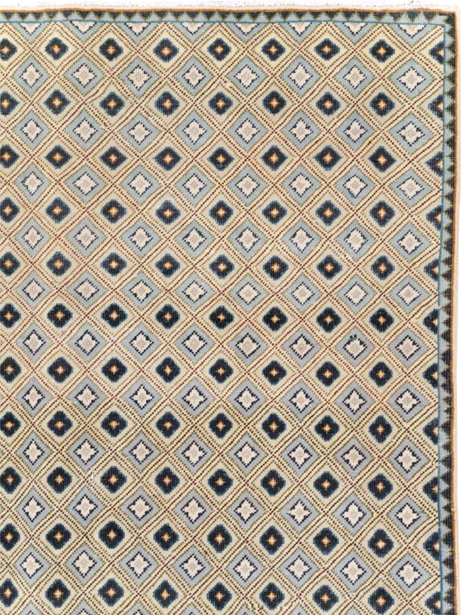 Vintage Persian Kashan Accent Rug (Pair: 2 of 2), No.30946 - Staging