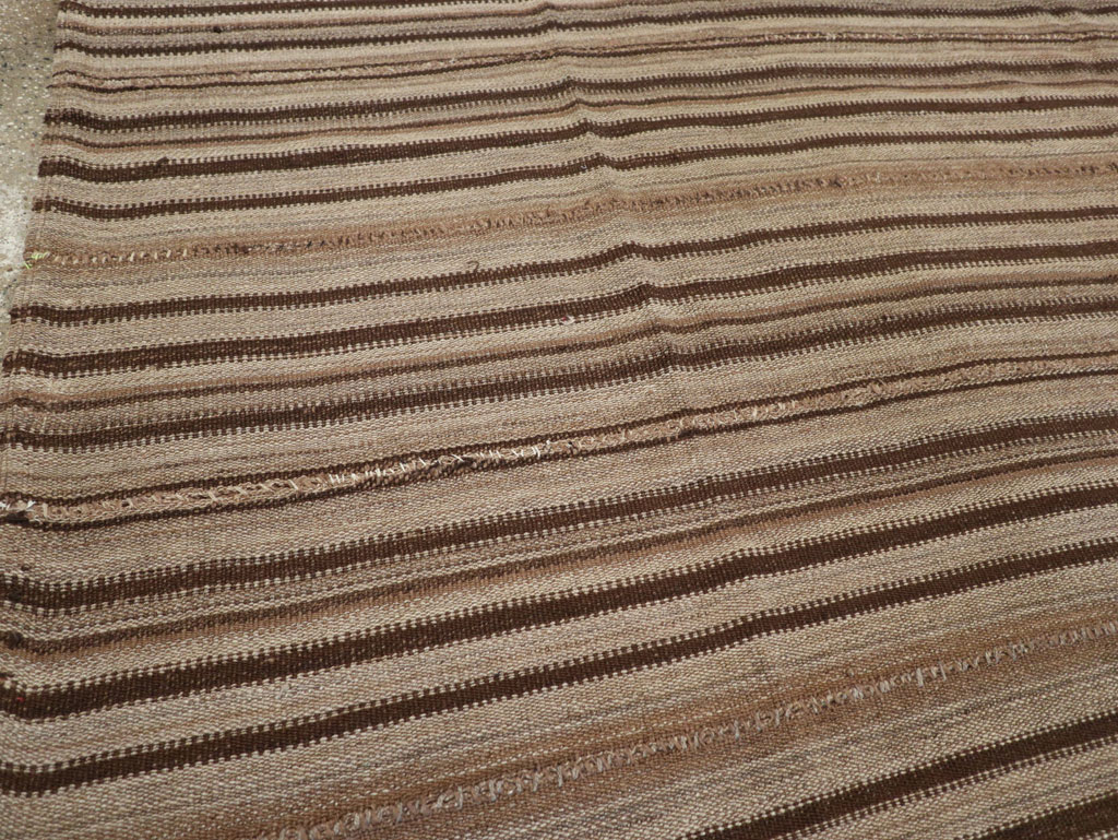 Vintage Turkish Flatweave Kilim Square Room Size Carpet, No.30949 - Staging