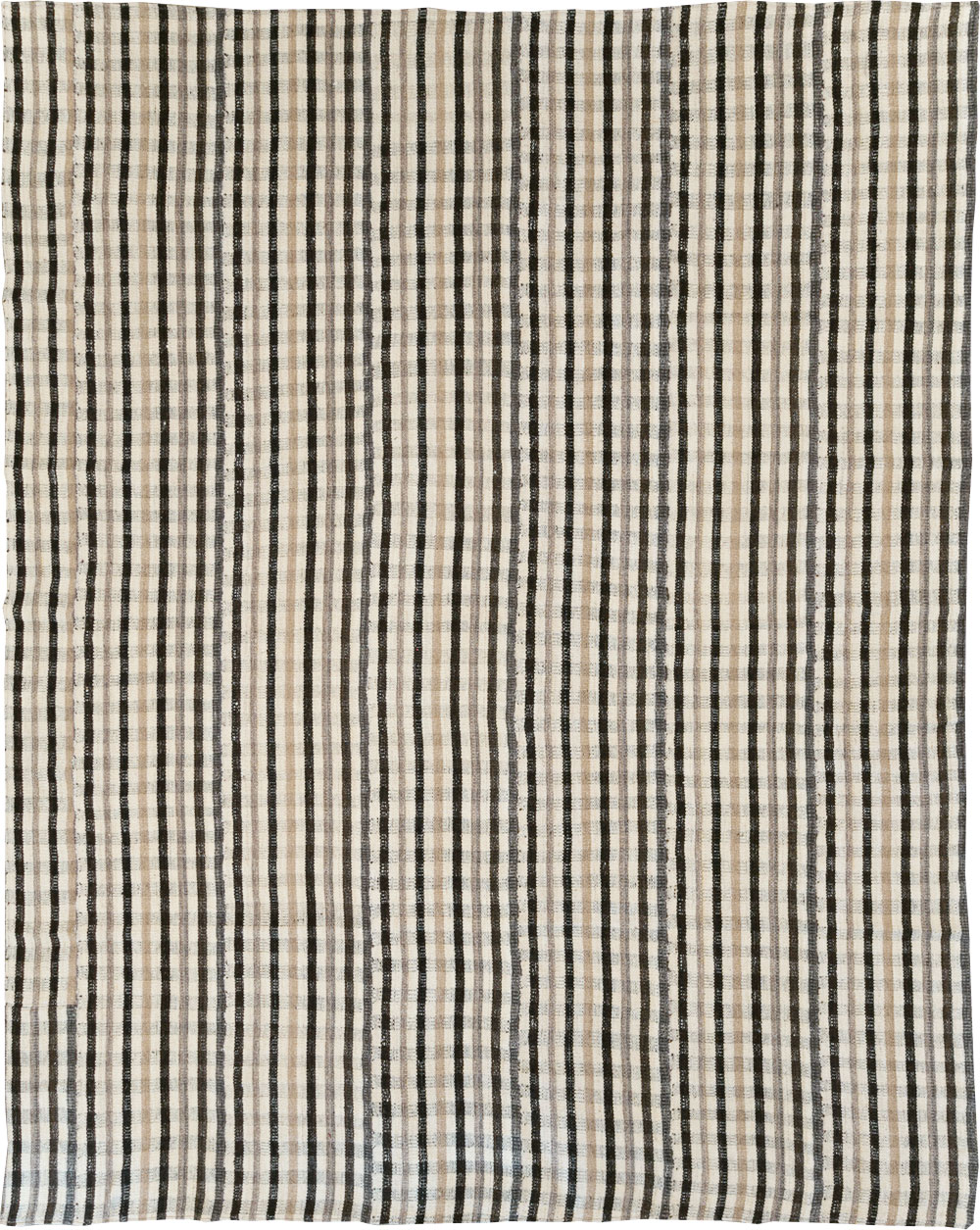 Vintage Persian Plaid Flatweave Kilim Room Size Carpet, No.30952 - Staging