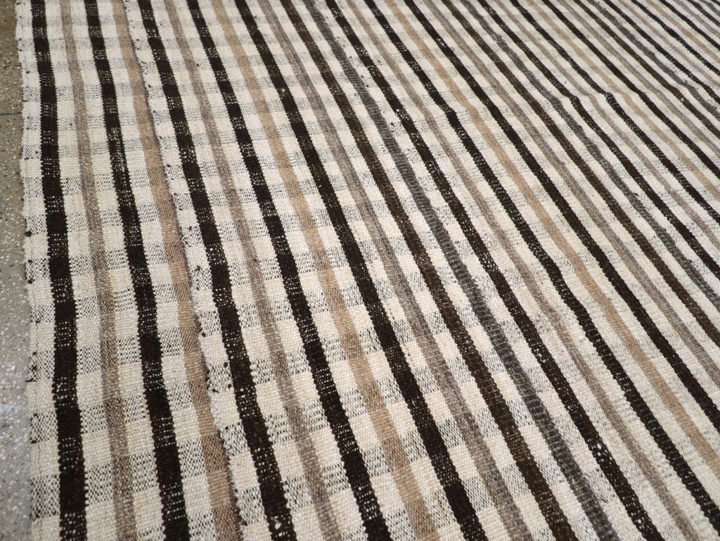 Vintage Persian Plaid Flatweave Kilim Room Size Carpet, No.30952 - Staging