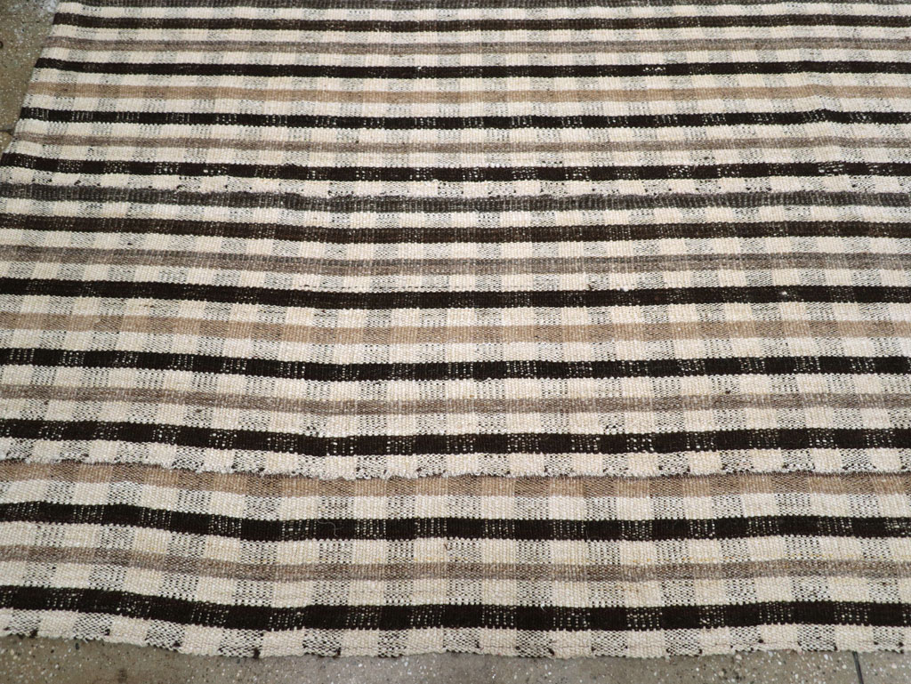 Vintage Persian Plaid Flatweave Kilim Room Size Carpet, No.30952 - Staging