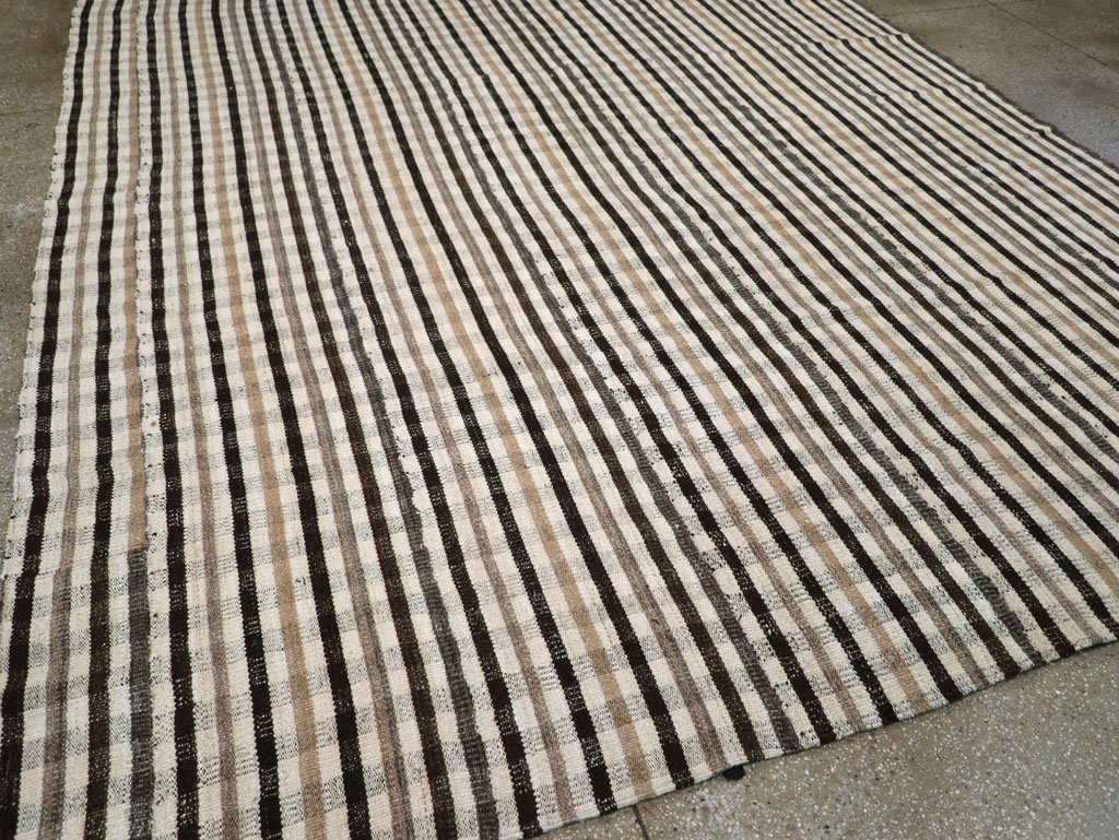 Vintage Persian Plaid Flatweave Kilim Room Size Carpet, No.30952 - Staging