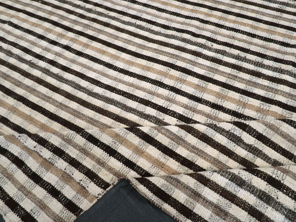 Vintage Persian Plaid Flatweave Kilim Room Size Carpet, No.30952 - Staging