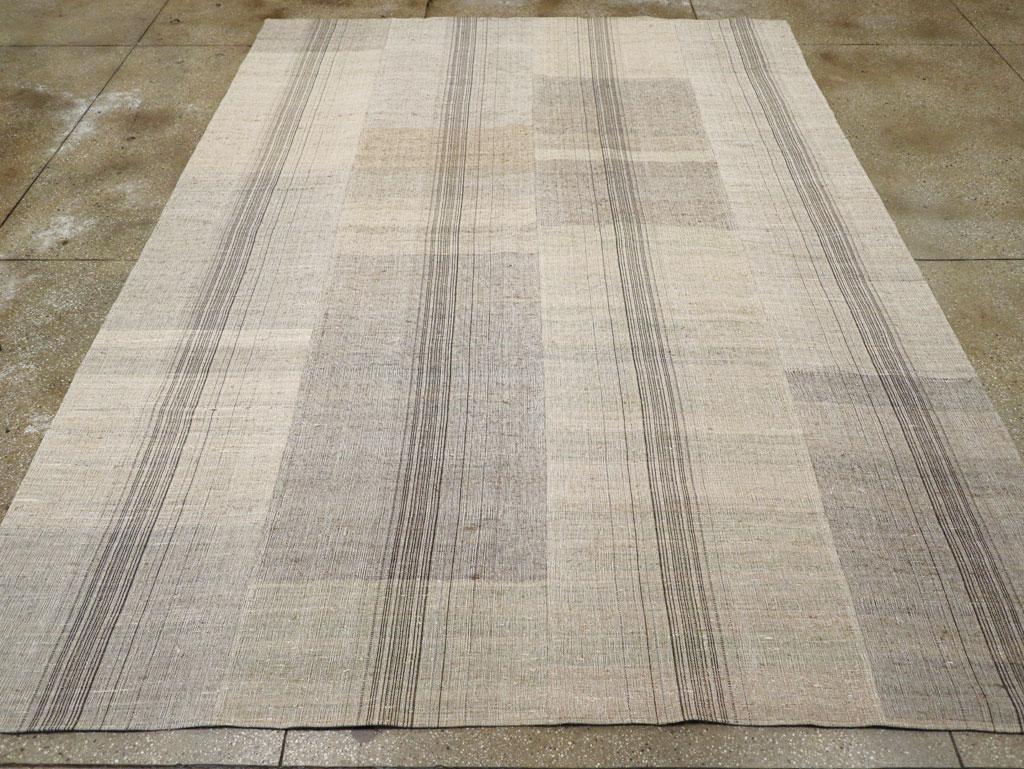Vintage Turkish Flatweave Kilim Room Size Carpet, No.30963 - Staging