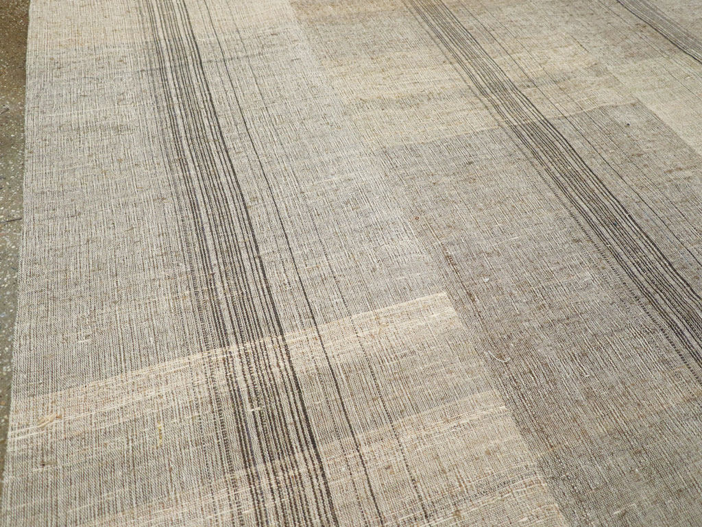 Vintage Turkish Flatweave Kilim Room Size Carpet, No.30963 - Staging