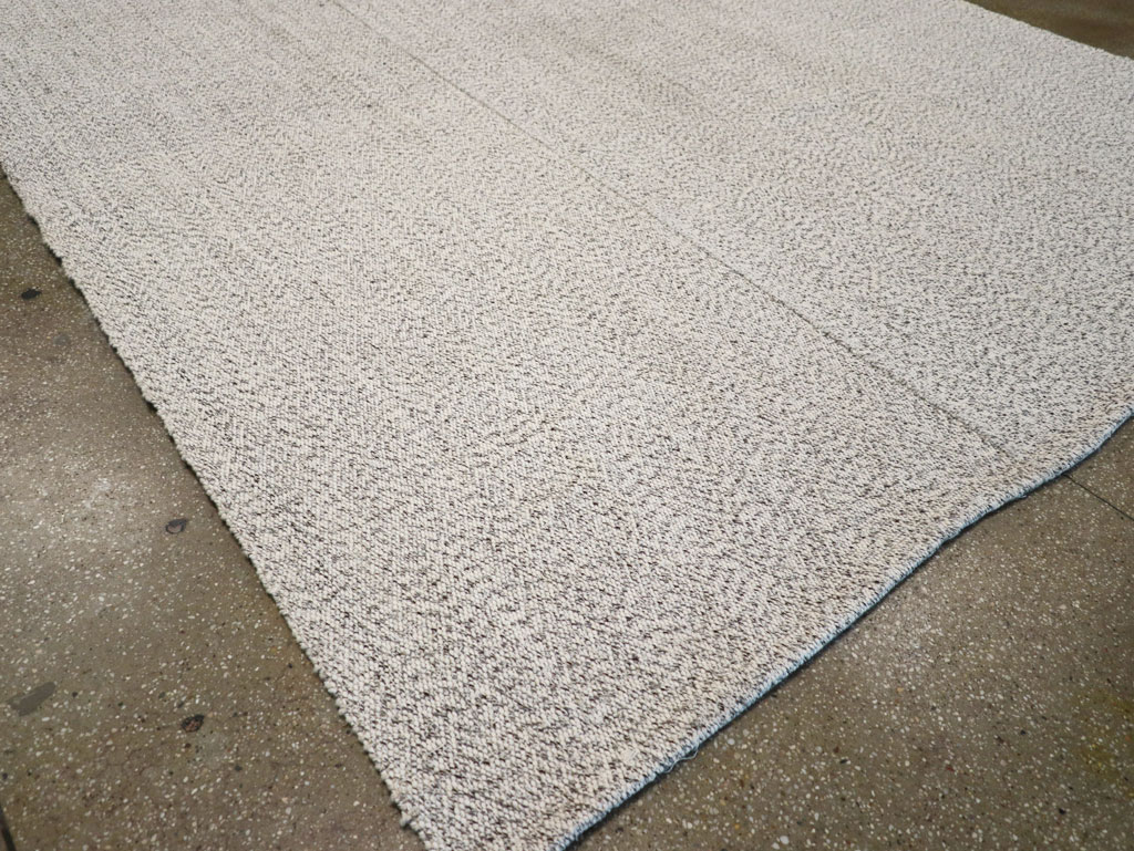 Vintage Turkish Flatweave Kilim Room Size Carpet, No.30984 - Staging