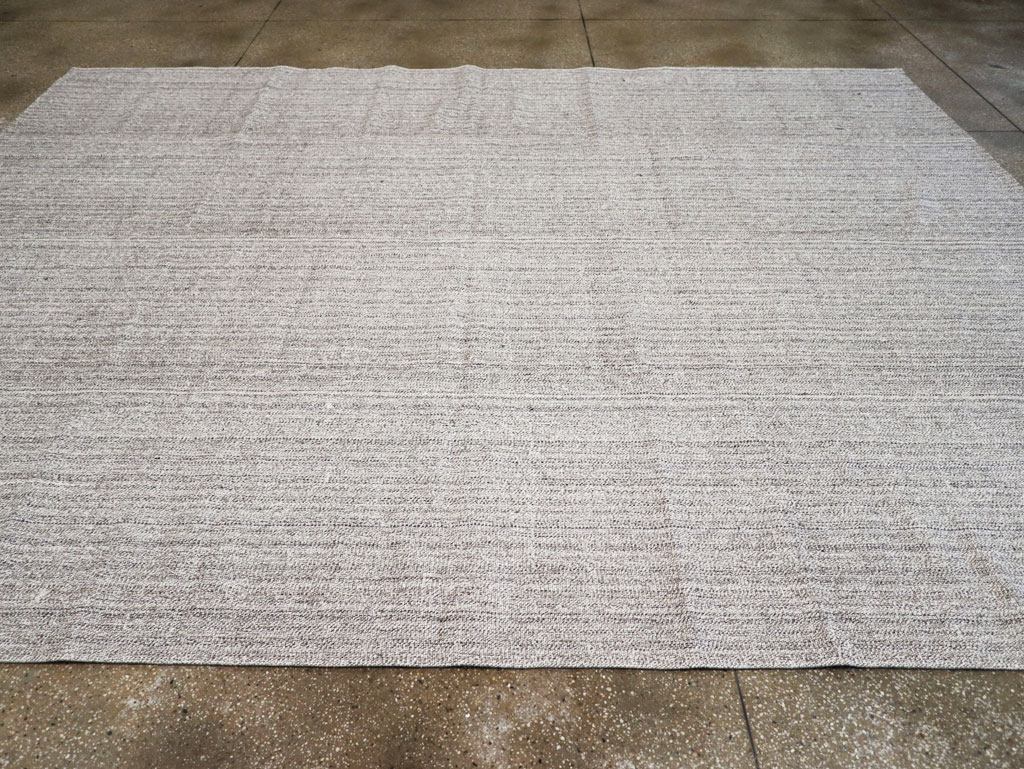 Vintage Turkish Flatweave Kilim Room Size Carpet, No.30989 - Staging