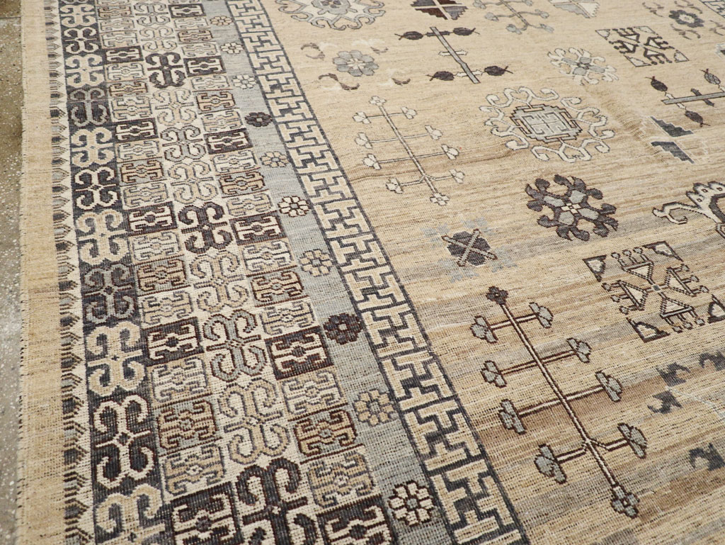 Contemporary East Turkestan Khotan Room Size Carpet, No.30997 - Staging