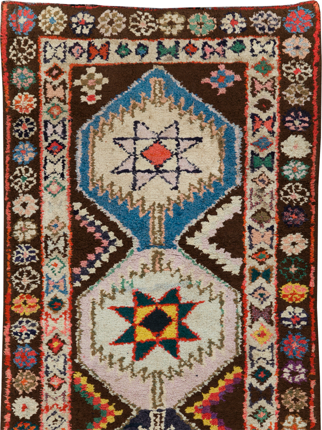 Vintage Turkish Anatolian Tribal Runner, No.31006 - Staging