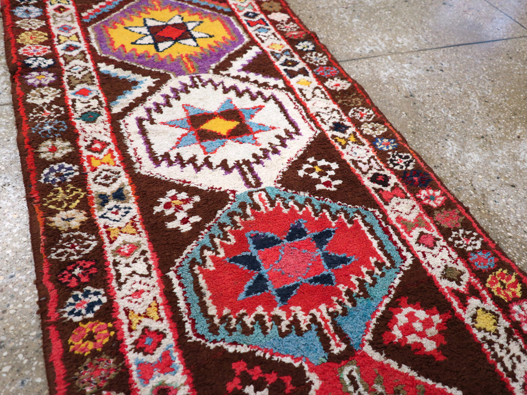 Vintage Turkish Anatolian Tribal Runner, No.31006 - Staging
