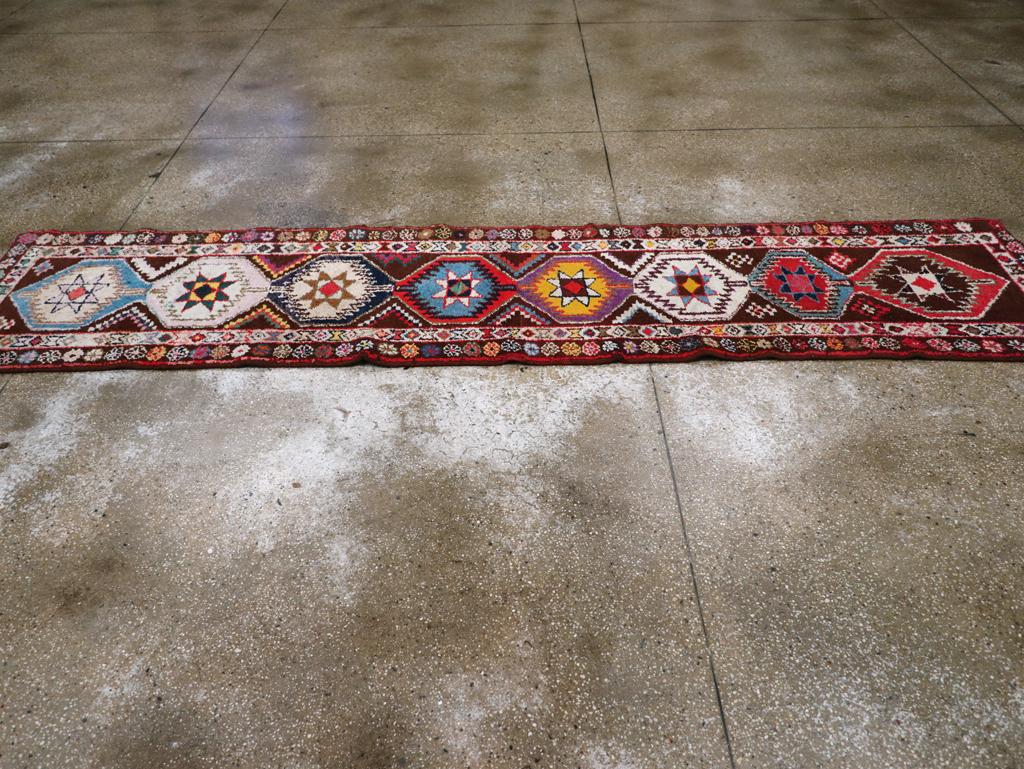 Vintage Turkish Anatolian Tribal Runner, No.31006 - Staging