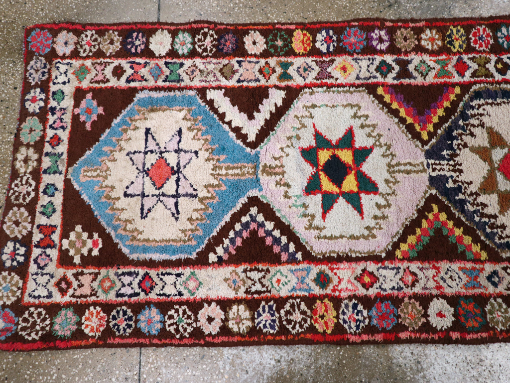 Vintage Turkish Anatolian Tribal Runner, No.31006 - Staging
