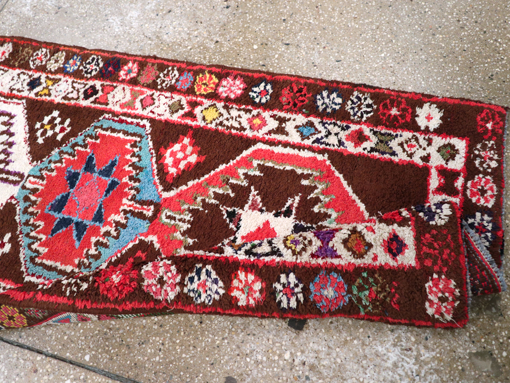 Vintage Turkish Anatolian Tribal Runner, No.31006 - Staging