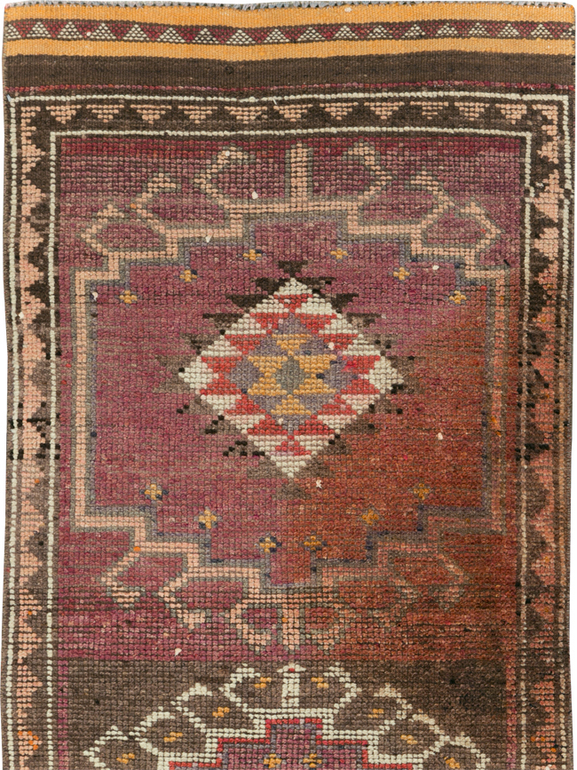Vintage Turkish Anatolian Runner, No.31010 - Staging