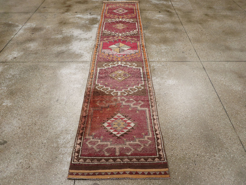 Vintage Turkish Anatolian Runner, No.31010 - Staging