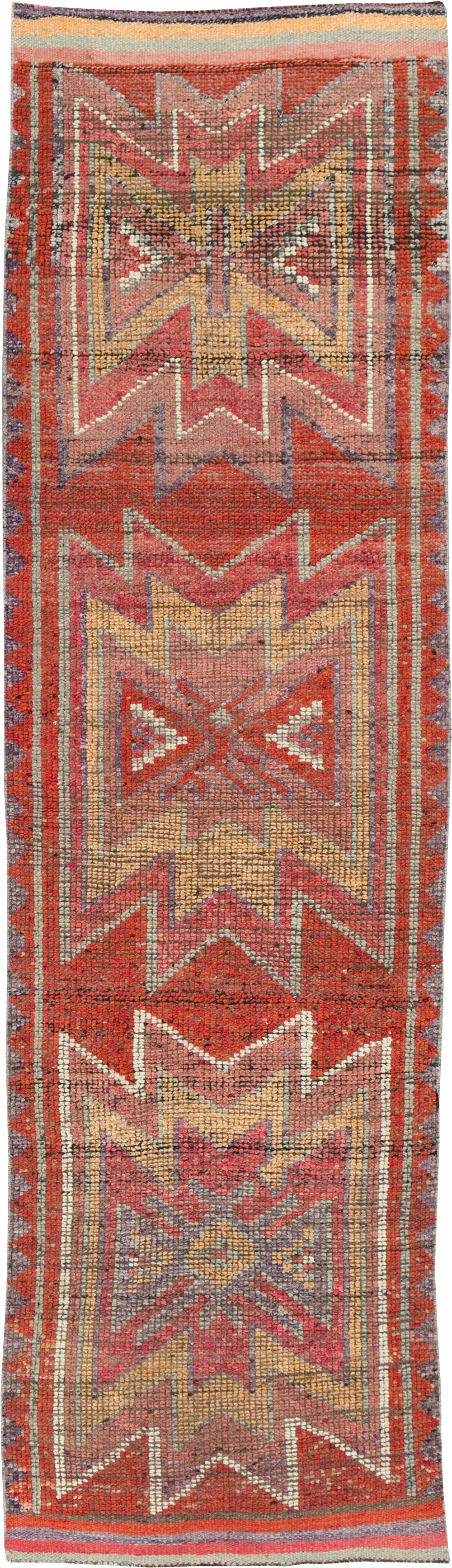 Vintage Turkish Anatolian Tribal Runner, No.31012 - Staging