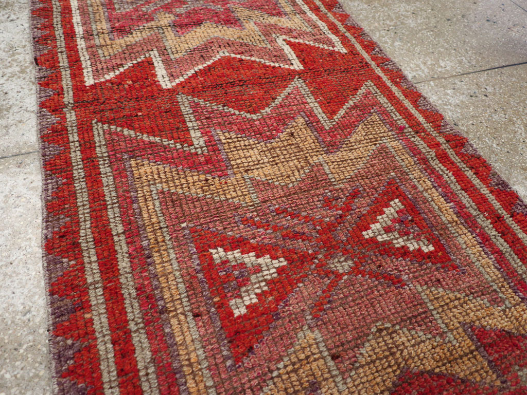 Vintage Turkish Anatolian Tribal Runner, No.31012 - Staging