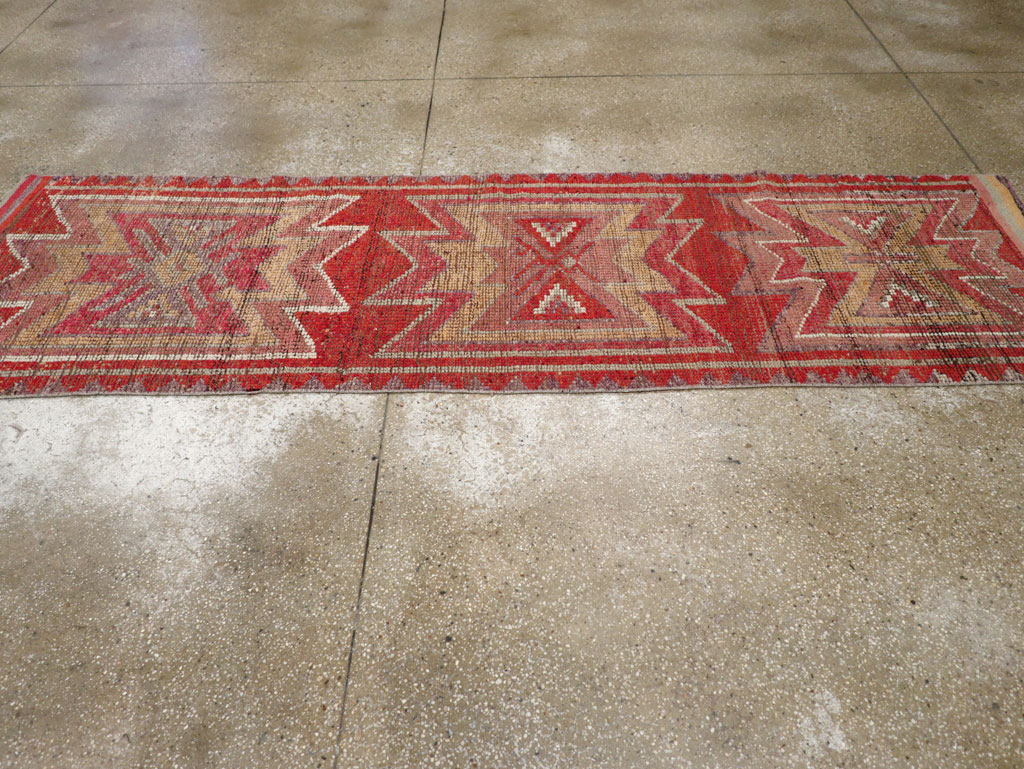 Vintage Turkish Anatolian Tribal Runner, No.31012 - Staging