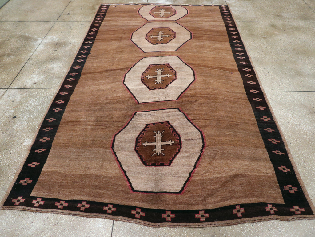 Vintage Turkish Anatolian Tribal Carpet, No.31021 - Staging