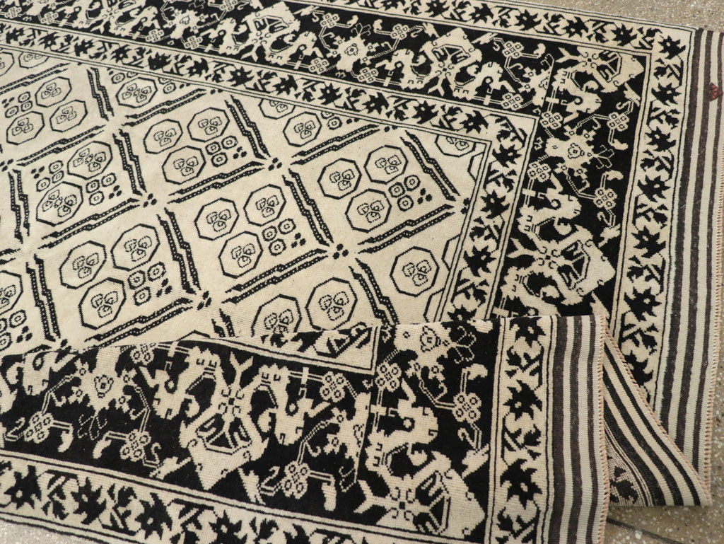 Vintage Turkish Anatolian Accent Rug, No.31028 - Staging