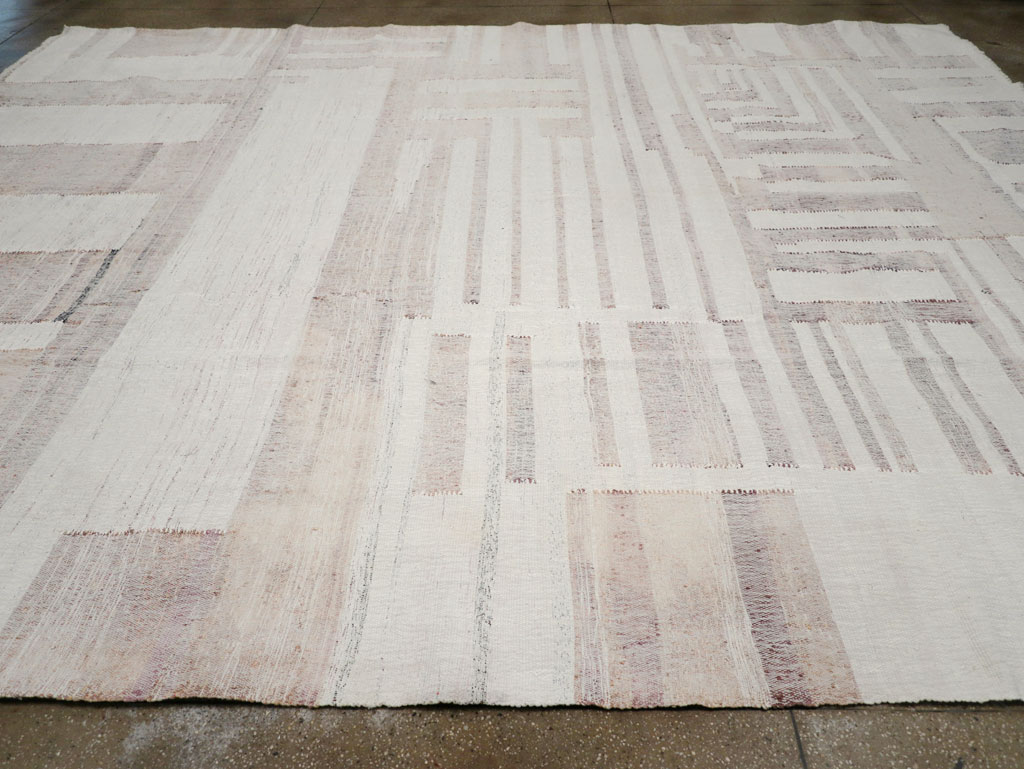 Vintage Turkish Flatweave Kilim Large Room Size Carpet, No.31032 - Staging