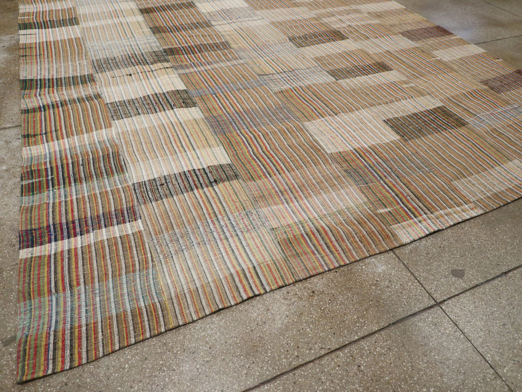 Vintage Turkish Flatweave Kilim Room Size Carpet, No.31044 - Staging