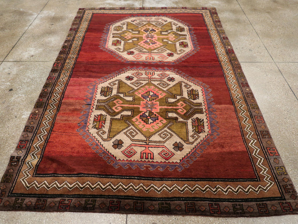Vintage Turkish Anatolian Accent Rug, No.31047 - Staging