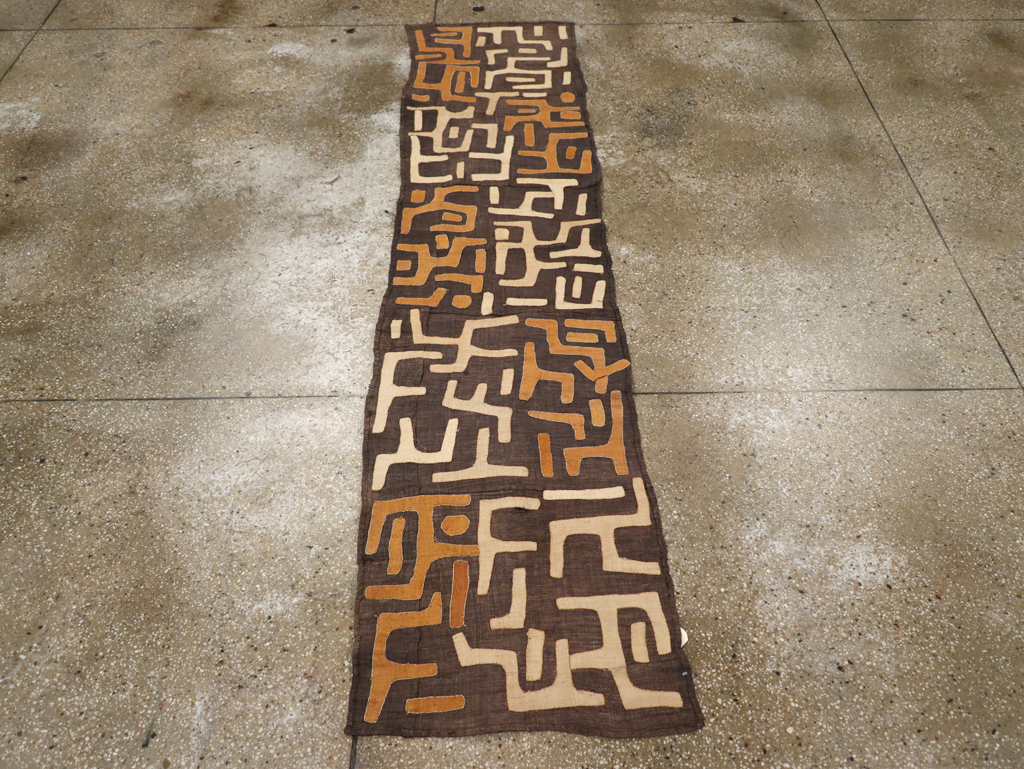 Vintage African Textile, No.31049 - Staging