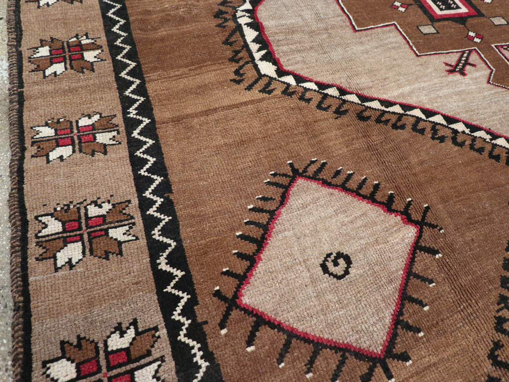 Vintage Turkish Anatolian Tribal Room Size Carpet, No.31055 - Staging